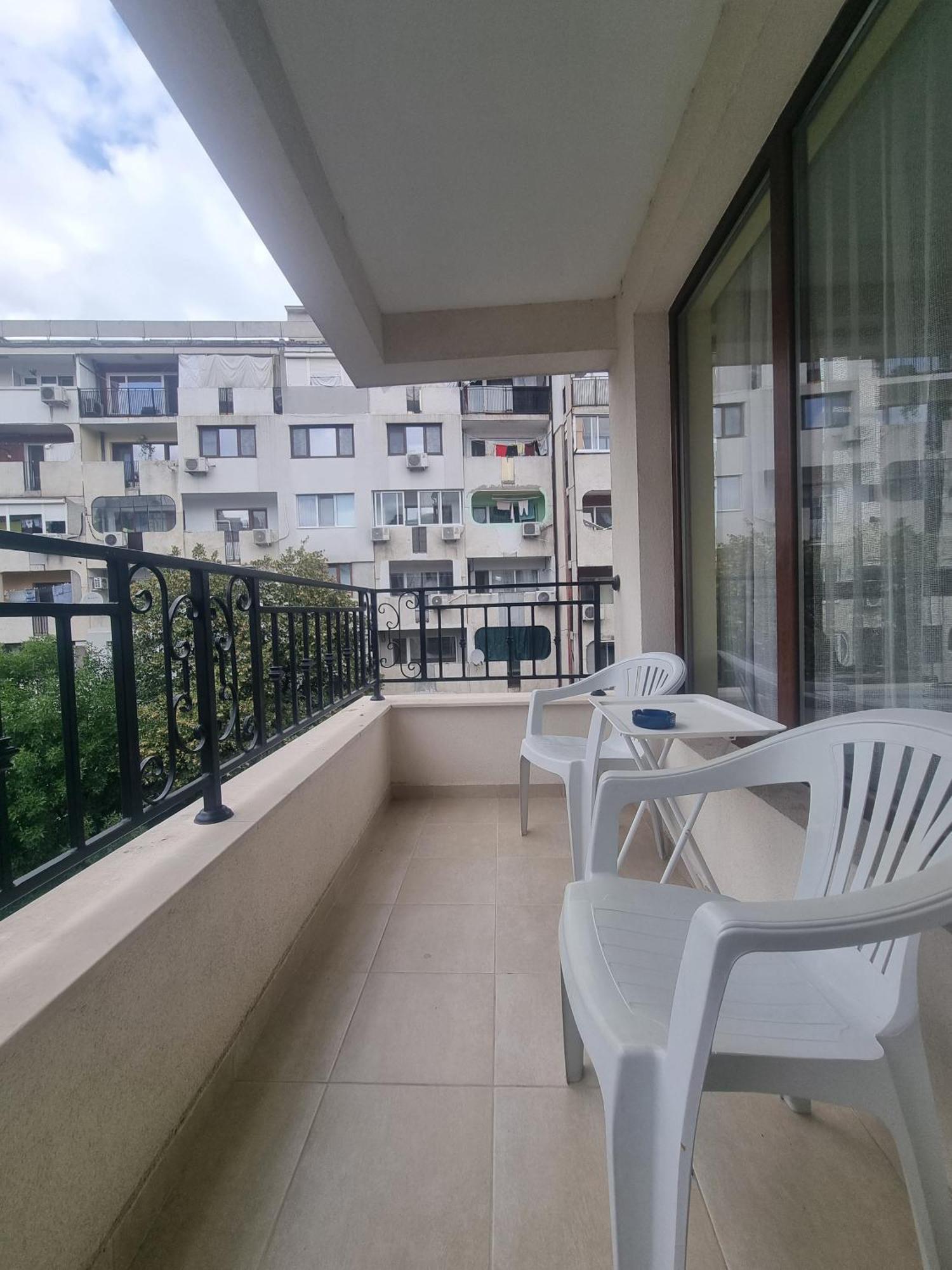 Apartment Natalia 2 Burgas Exterior photo